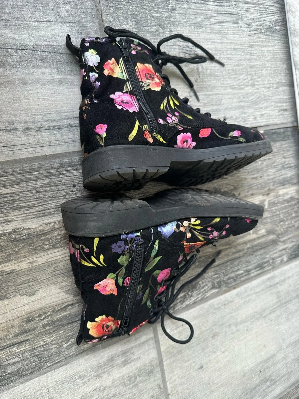 💐Steve Madden💐 T-Betty Floral Print Moto Combat Boot Black Flowers Size 2